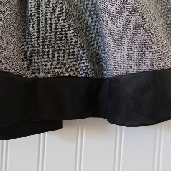 Maurices Women's Short Pleated Skater Skirt Size Small Satin Hem - Picture 6 of 11